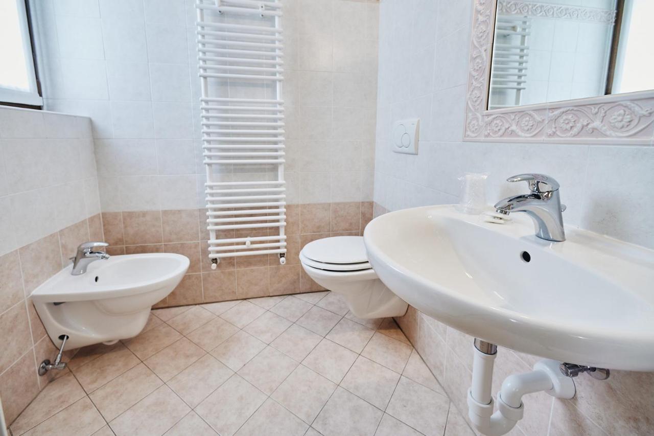 Hotel 2000 Λιβίνιο Εξωτερικό φωτογραφία