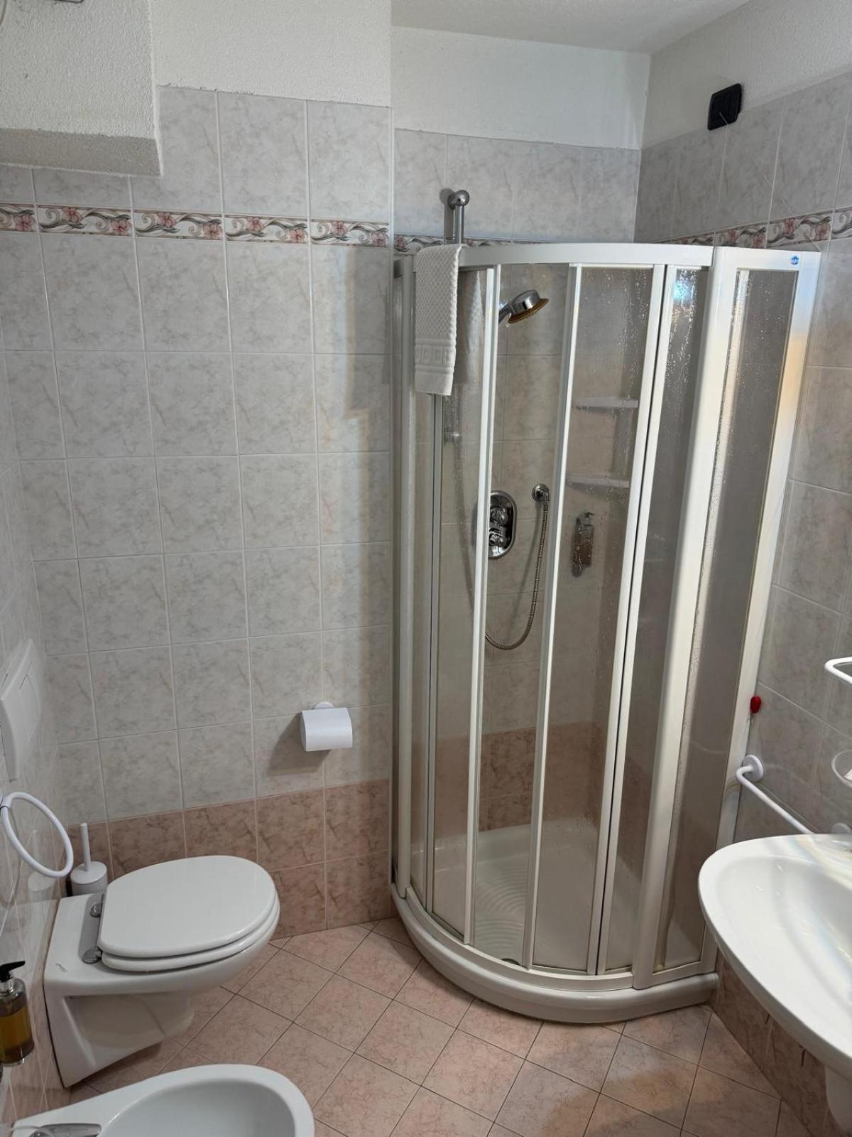 Hotel 2000 Λιβίνιο Εξωτερικό φωτογραφία